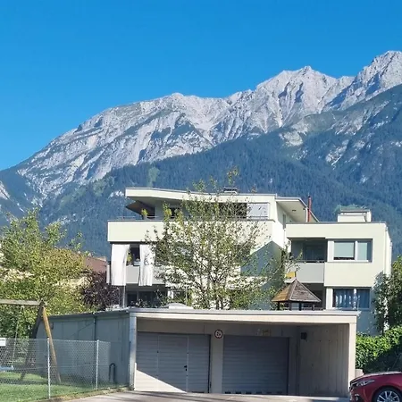 Mountain View Spacious With 2 Parking شقة *
